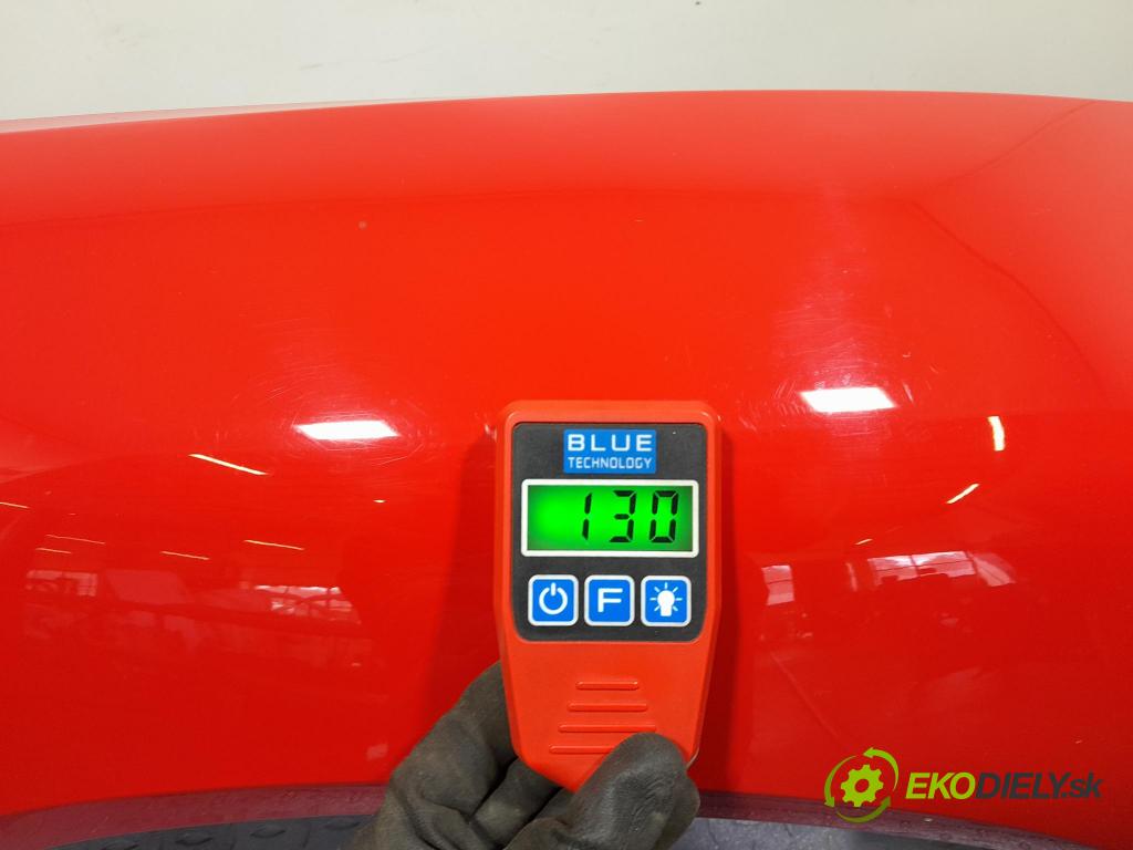 Porsche Cayman 2016 blatník Predné v pravo: