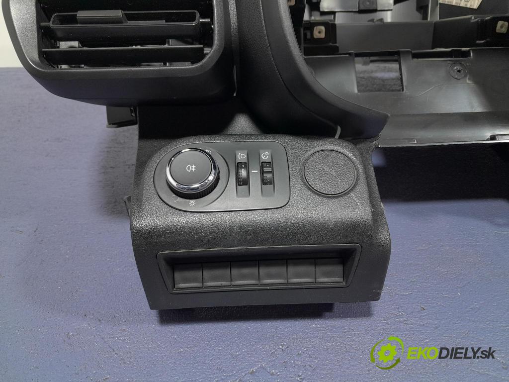 Opel Combo 2023 kokpit,pristrojová doska 98419671ZD