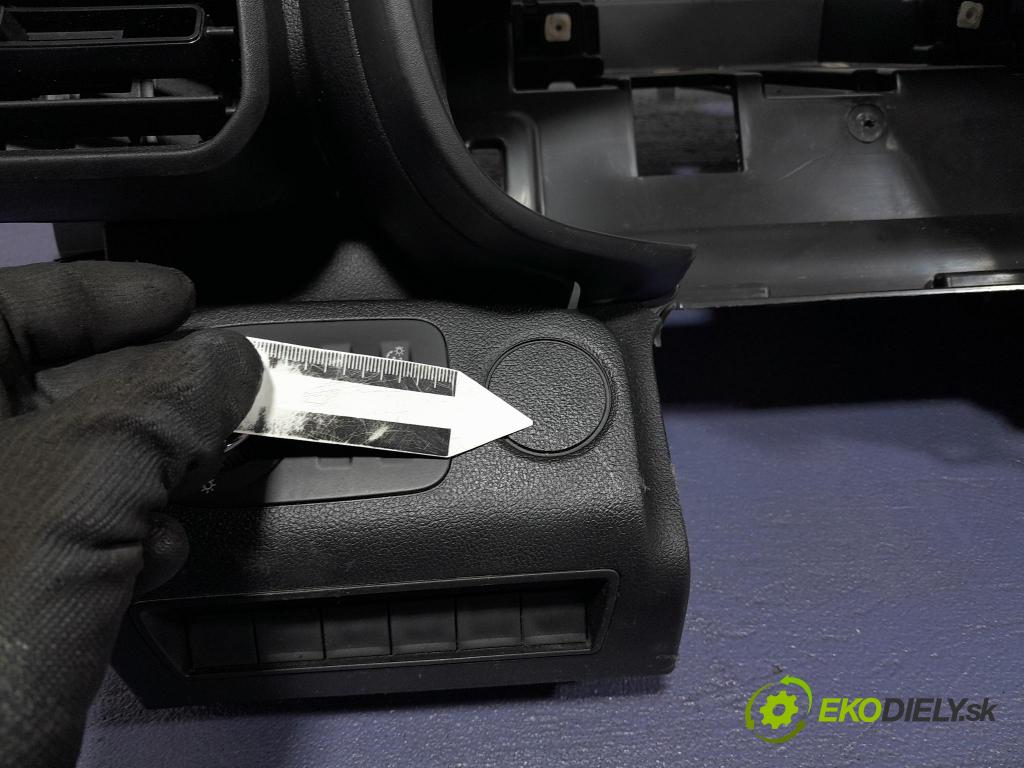 Opel Combo 2023 kokpit,pristrojová doska 98419671ZD