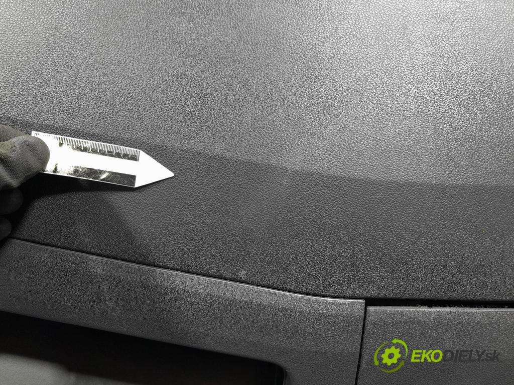 Opel Combo 2023 kokpit,pristrojová doska 98419671ZD