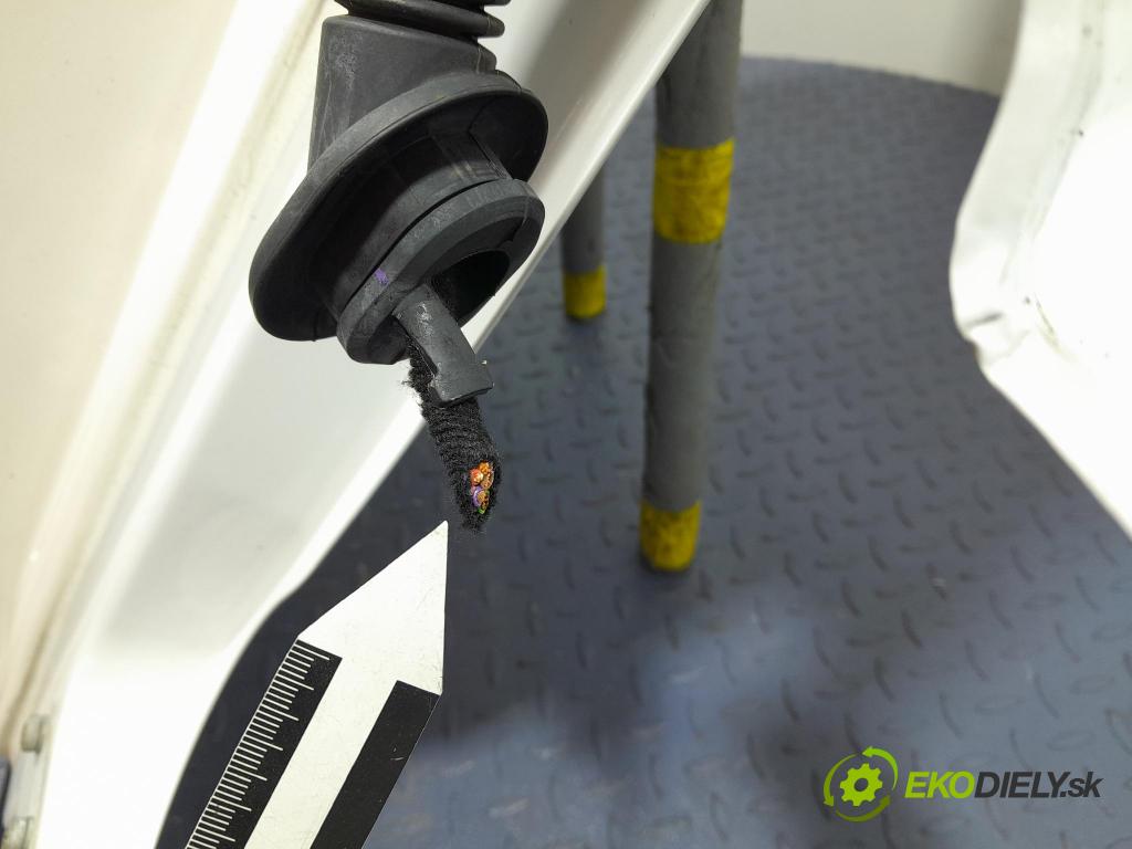 Opel Combo 2023 dveře Zad: Vlevo, odjet: 