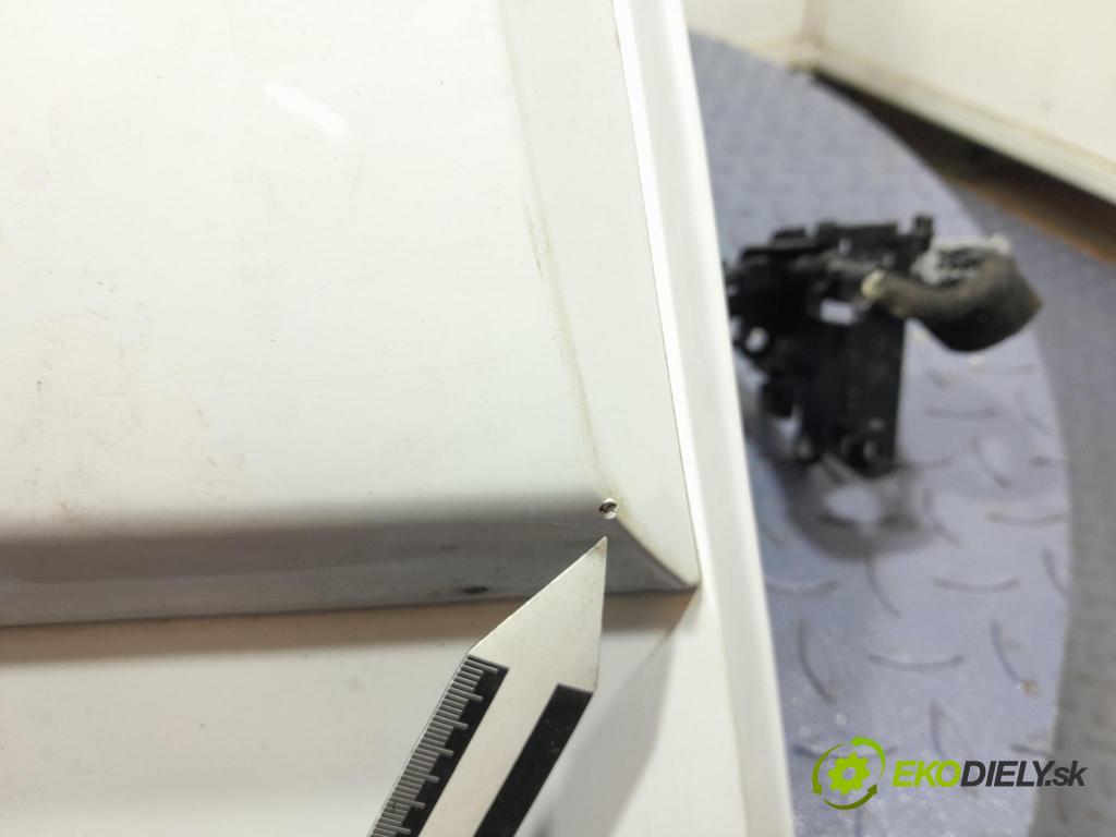 Opel Combo 2023 dvere Strana: Posuvné: pravé