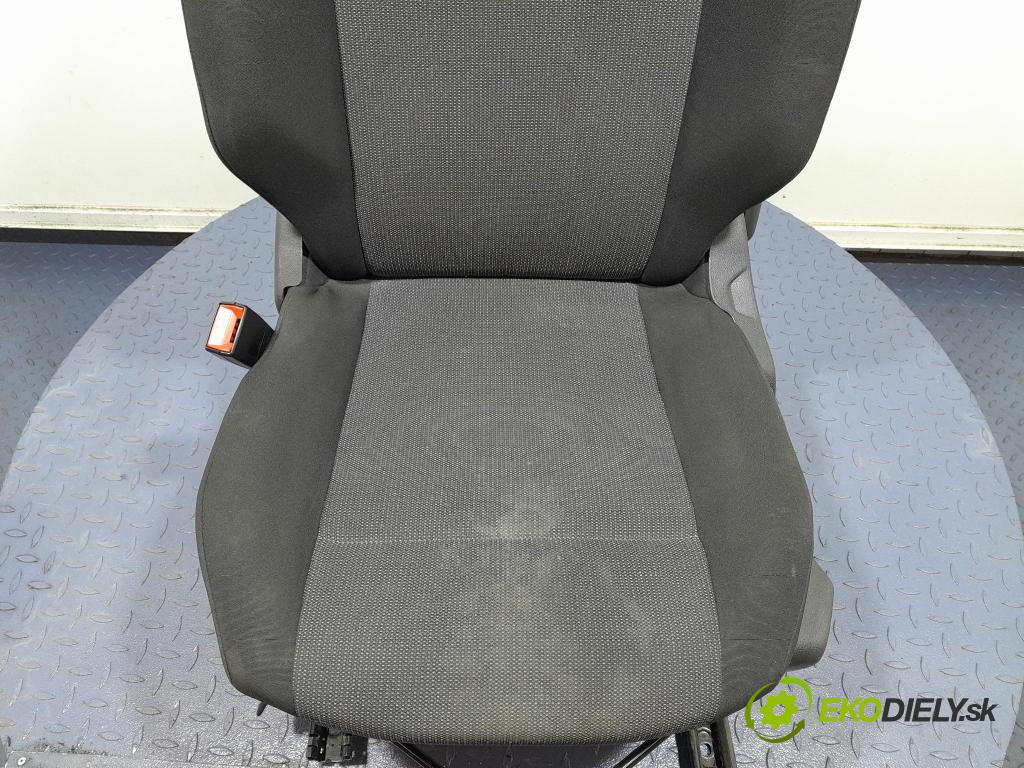 Opel Combo 2023 Sedačka Ovládače: