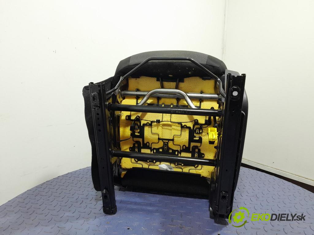 Opel Combo 2023 Sedačka Ovládače: 