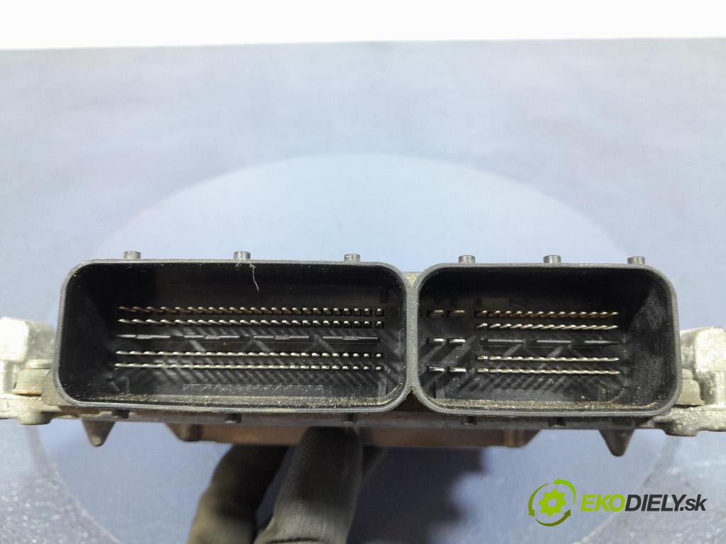 Mercedes A-klasa 2014 riadiaca jednotka Motor: A2709000900