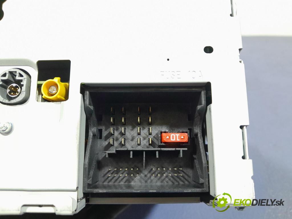 Mercedes A-klasa 2014 Radio I Navigácia: A2469009412