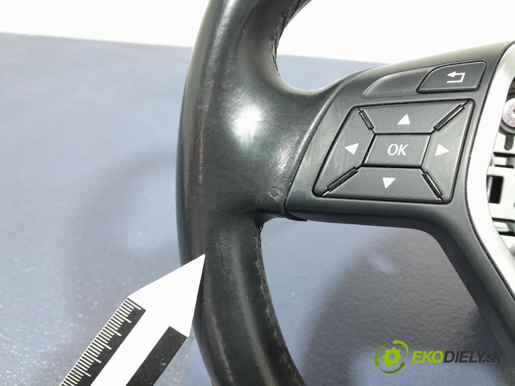 Mercedes A-klasa 2014 volant