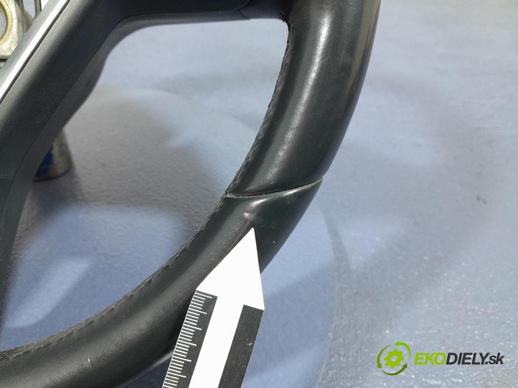 Mercedes A-klasa 2014 volant