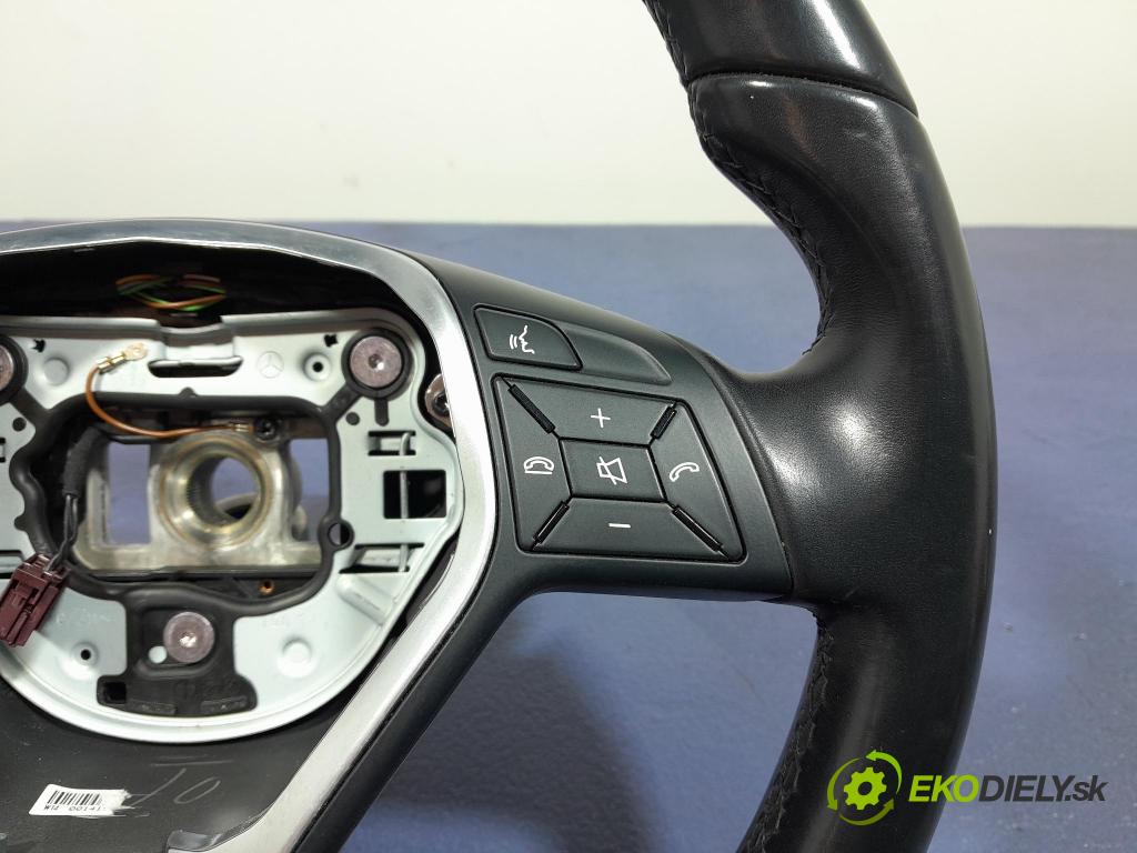 Mercedes A-klasa 2014 volant