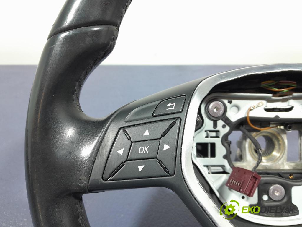 Mercedes A-klasa 2014 volant