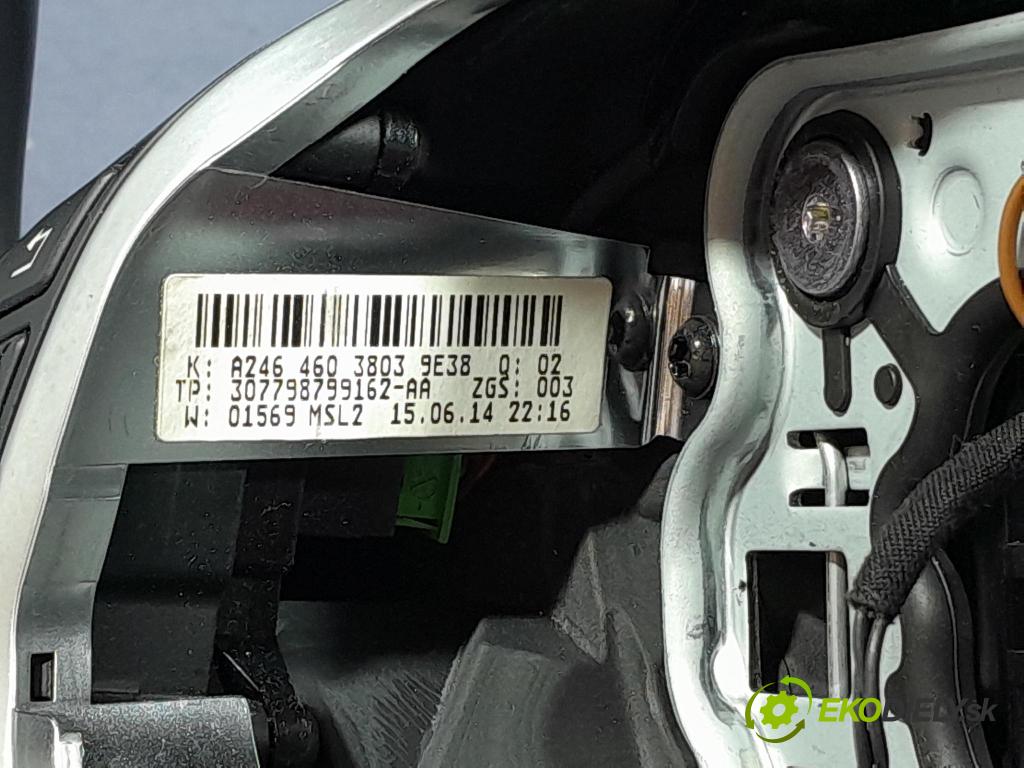 Mercedes A-klasa 2014 volant