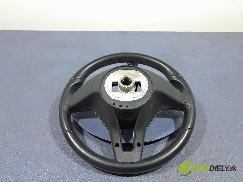Mercedes A-klasa 2014 volant 