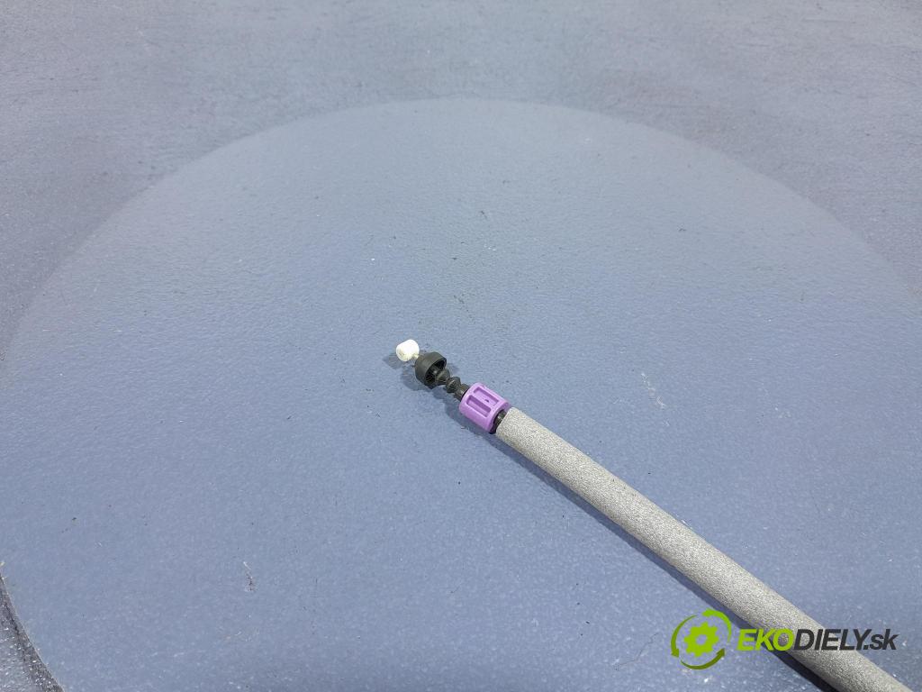 Mercedes A-klasa 2014 zámok dvere Predné Vľavo: A1667200135