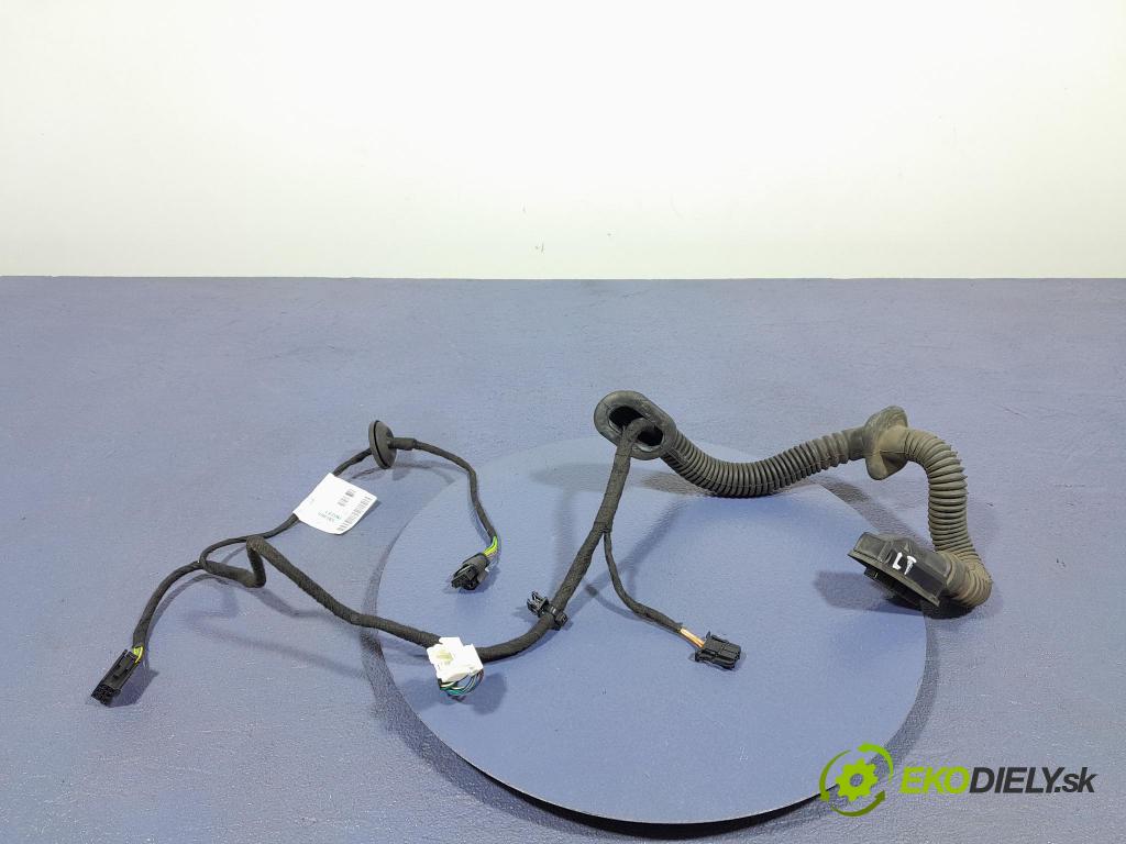 Mercedes A-klasa 2014 inštalácia Elektrický: A1765405908