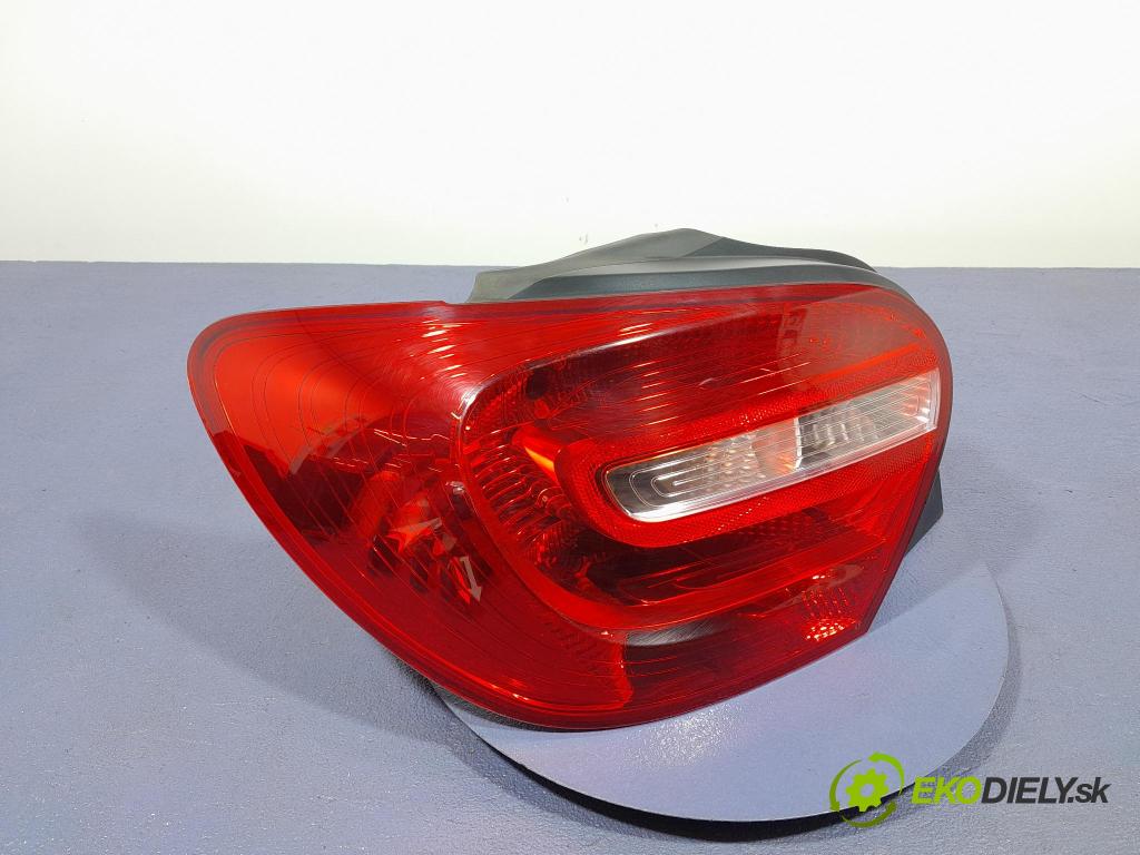 Mercedes A-klasa 2014 svetlo / reflektor zad ľavá Vonkajsia: A1769060100