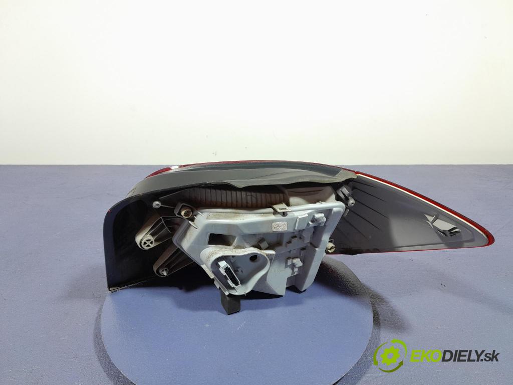 Mercedes A-klasa 2014 svetlo / reflektor zad ľavá Vonkajsia: A1769060100