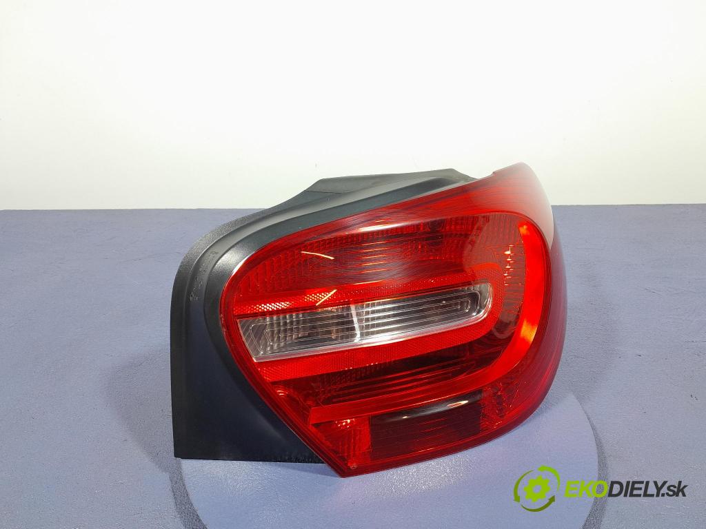 Mercedes A-klasa 2014 svetlo / reflektor zad Prava: Vonkajsia: A1769060200