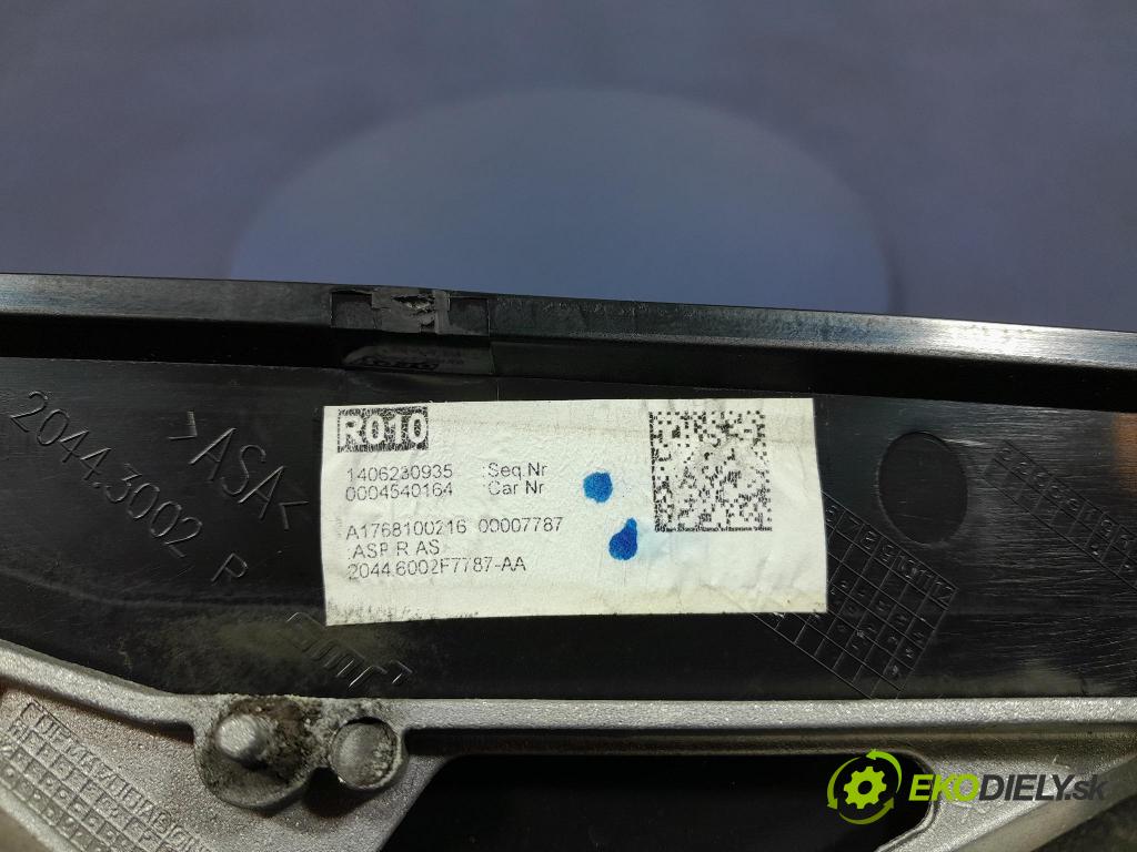 Mercedes A-klasa 2014 zpětné zrcátko prave 