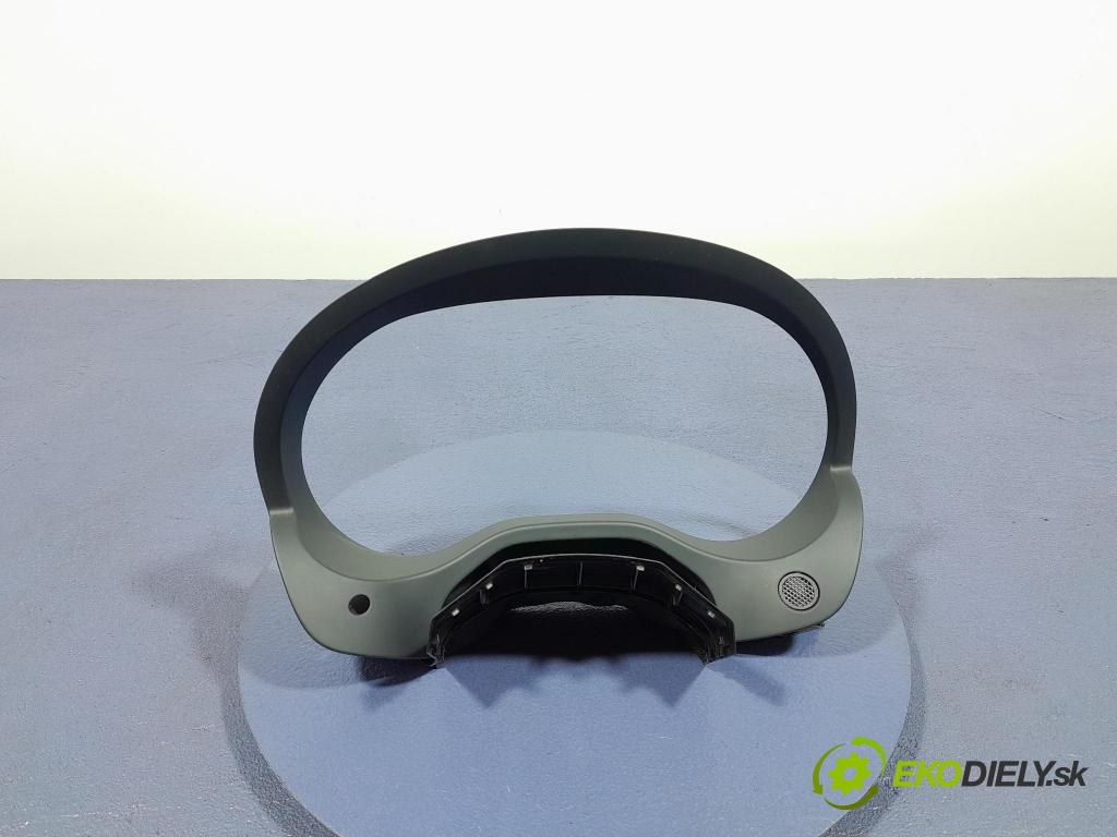 Mercedes A-klasa 2014 kryt Plast: Interiéry: A1766830100