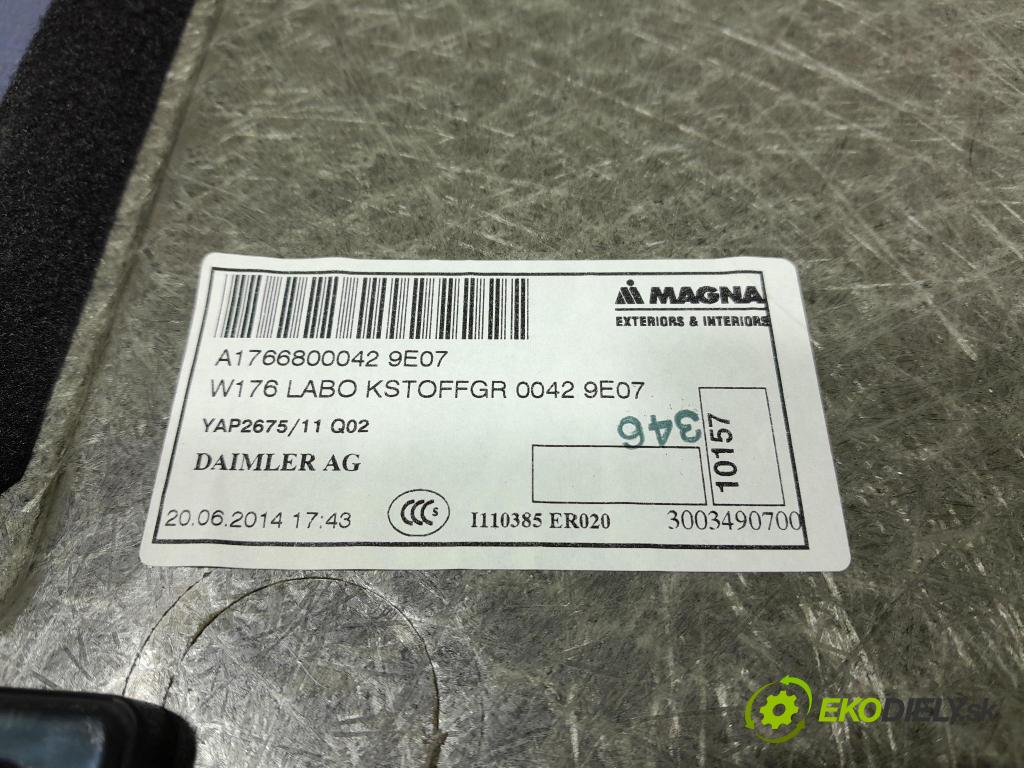 Mercedes A-klasa 2014 koberec do auta A1766800042