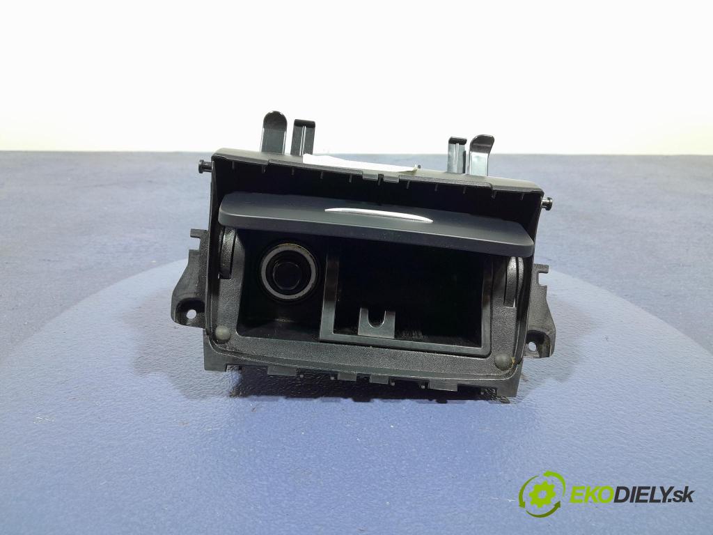 Mercedes A-klasa 2014 Popielniczka A1768100179