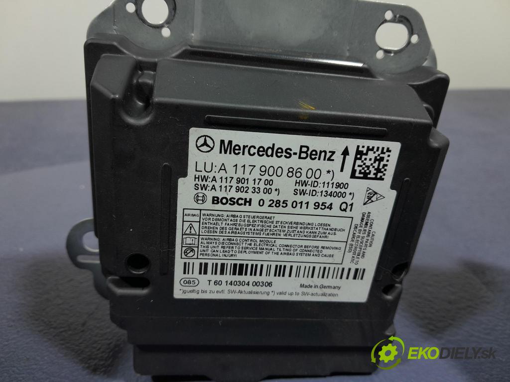 Mercedes A-klasa 2014 kokpit,pristrojová doska