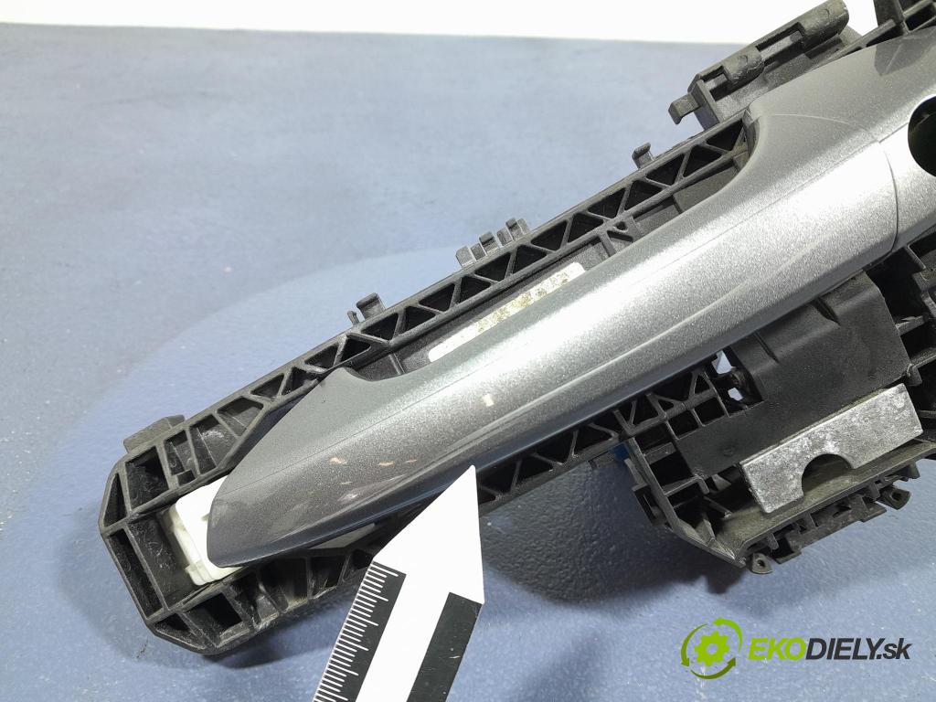 Mercedes A-klasa 2014 rukoväť Predné ľavá A2047601700