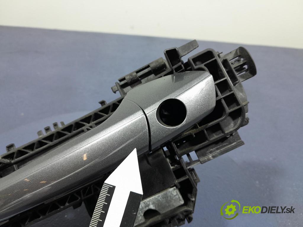 Mercedes A-klasa 2014 rukoväť Predné ľavá A2047601700