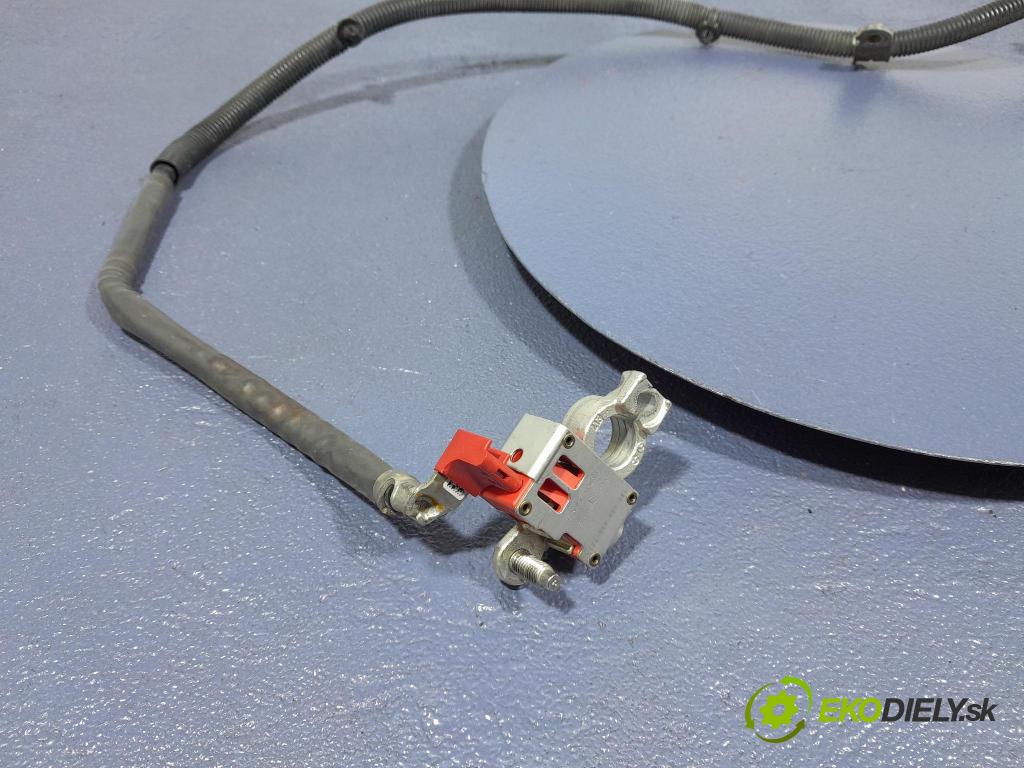 Mercedes A-klasa 2014 inštalácia Elektrický: A2465407732