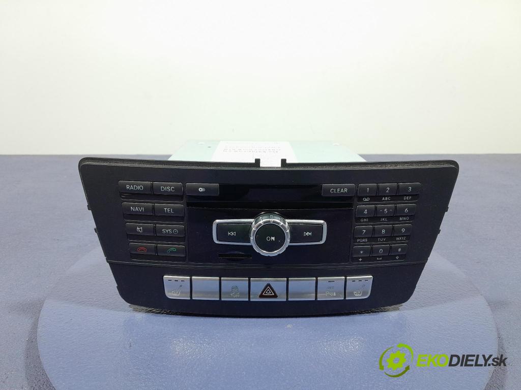Mercedes GL 2014 Radio I Navigácia: A1669000012