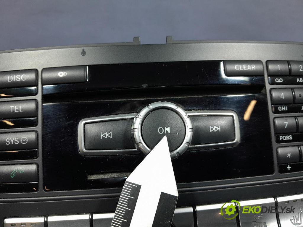 Mercedes GL 2014 Radio I Navigácia: A1669000012