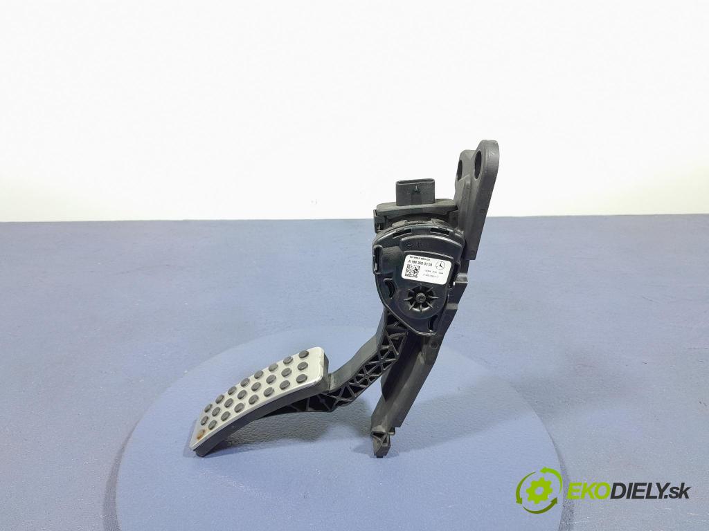 Mercedes GL 2014 pedal Plyn: A1663000004