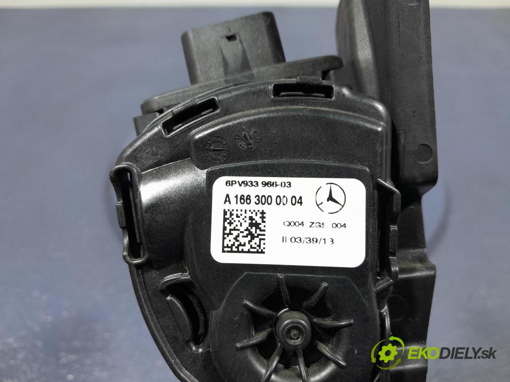 Mercedes GL 2014 pedal Plyn: A1663000004