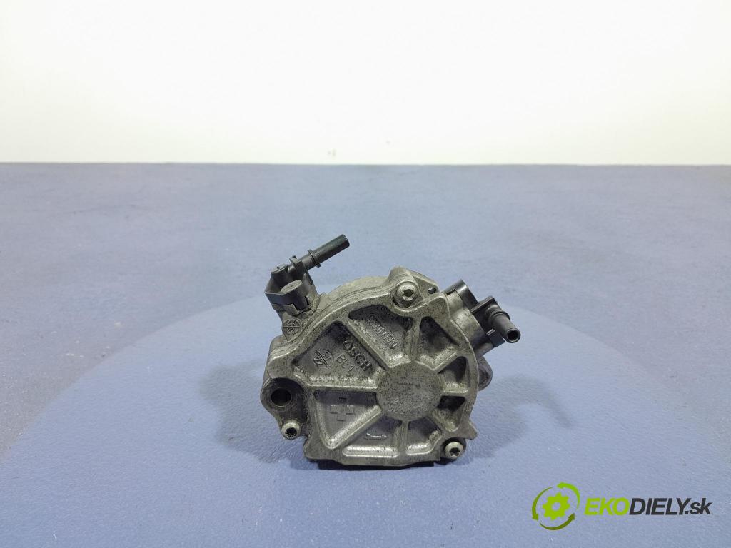 Opel Combo 2023 čerpadlo vákuová 9850109580