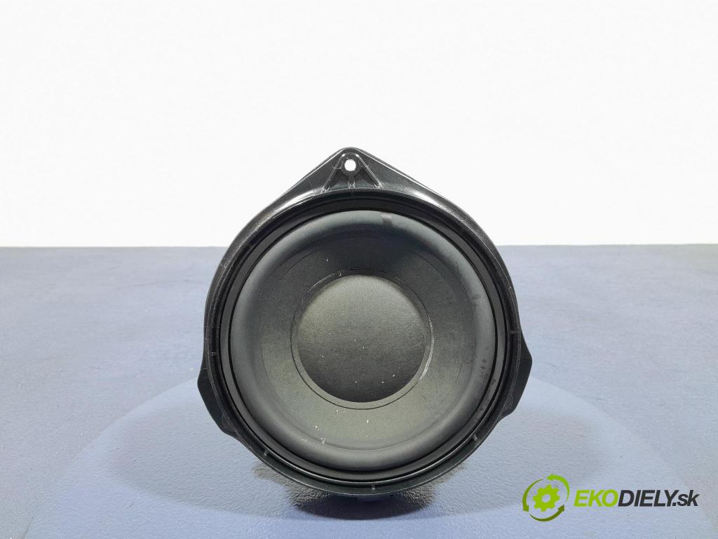 Mercedes GL 2014 Reproduktor / Subwoofer: A1668202002