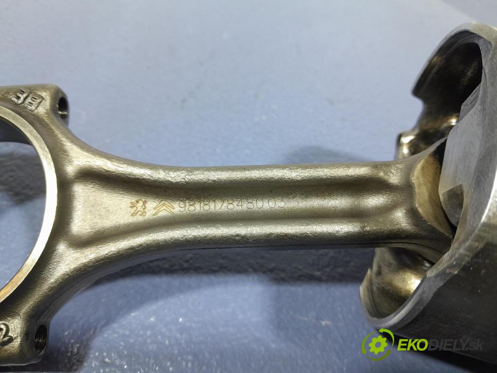 Opel Combo 2023 píst 9818178480