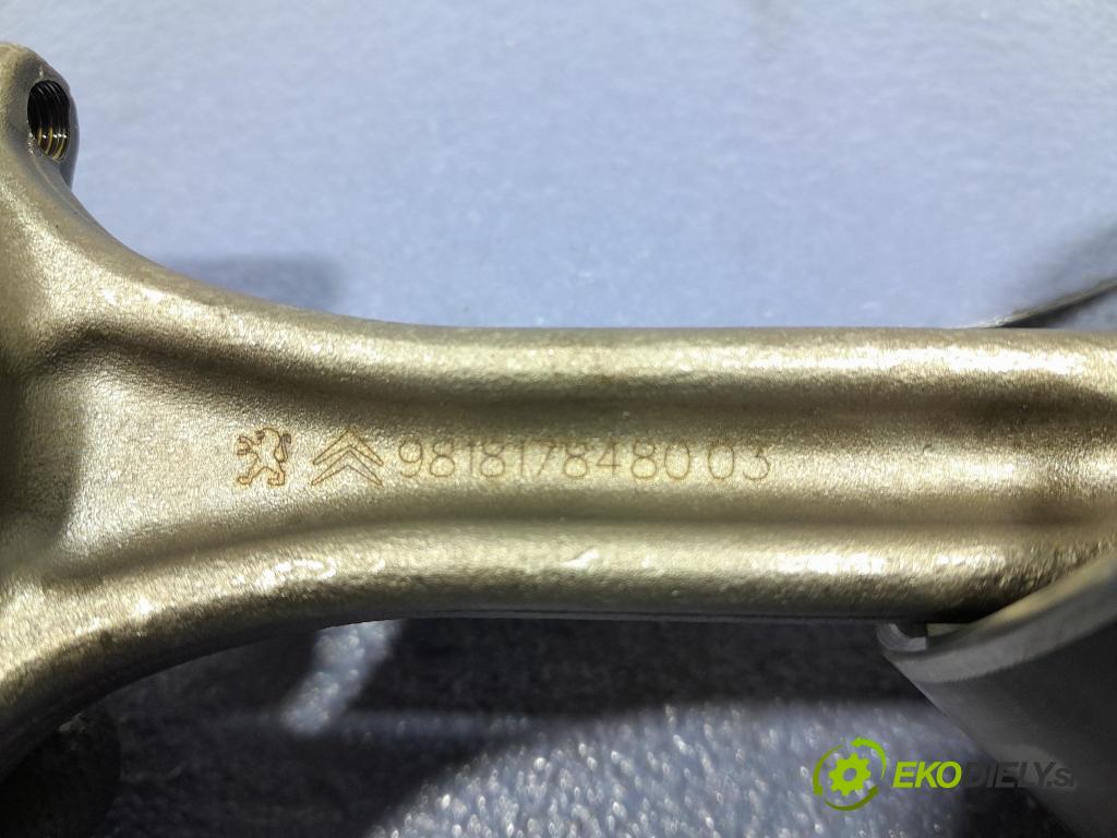 Opel Combo 2023 píst 9818178480