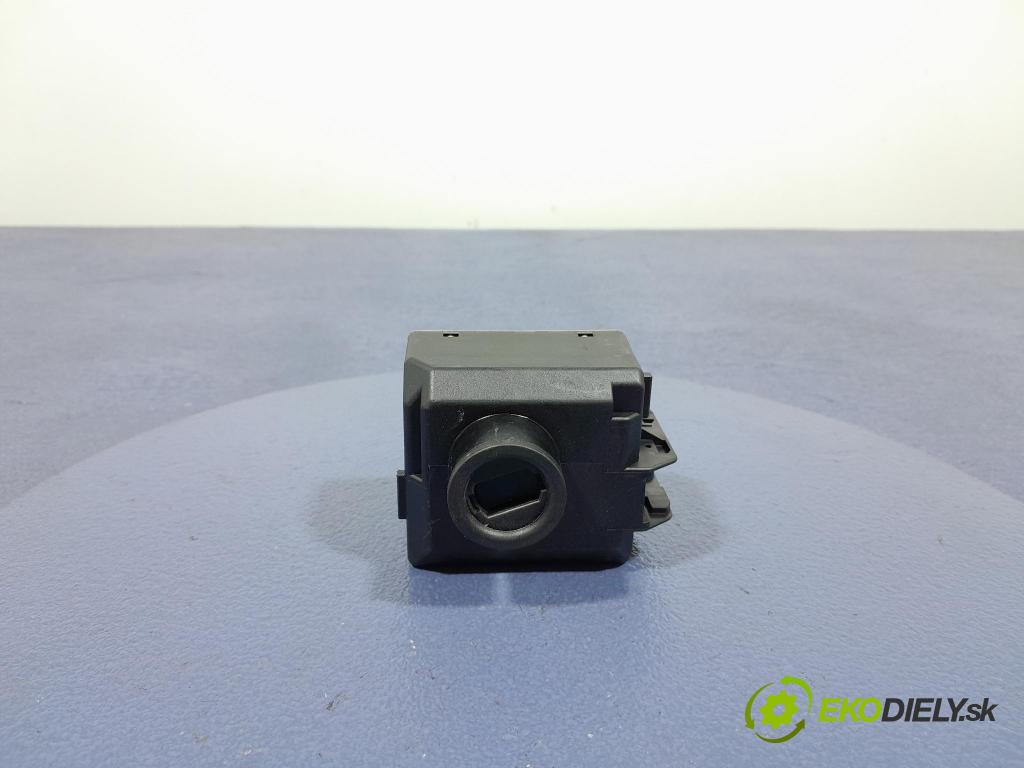 Mercedes GL 2014 Spínač zapaľovania: A1669052703