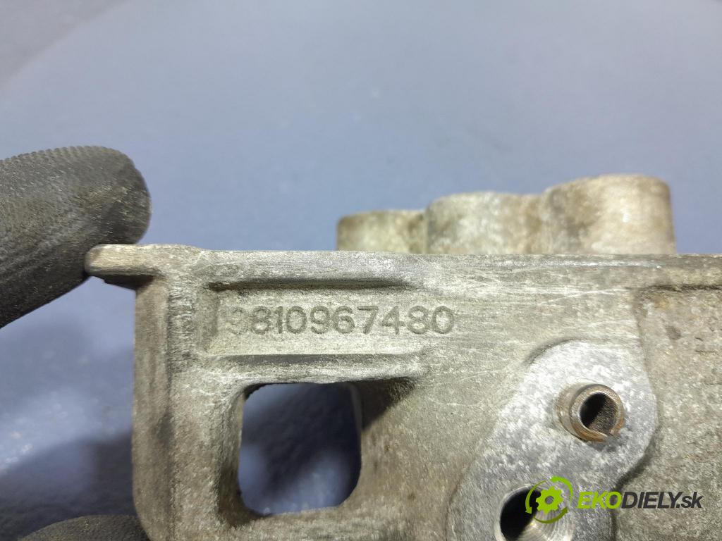 Opel Combo 2023 Vankúš/: držiak Motor: 9810967480