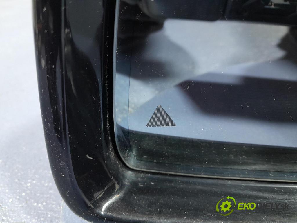 Mercedes GL 2014 zrkadlo Vľavo: