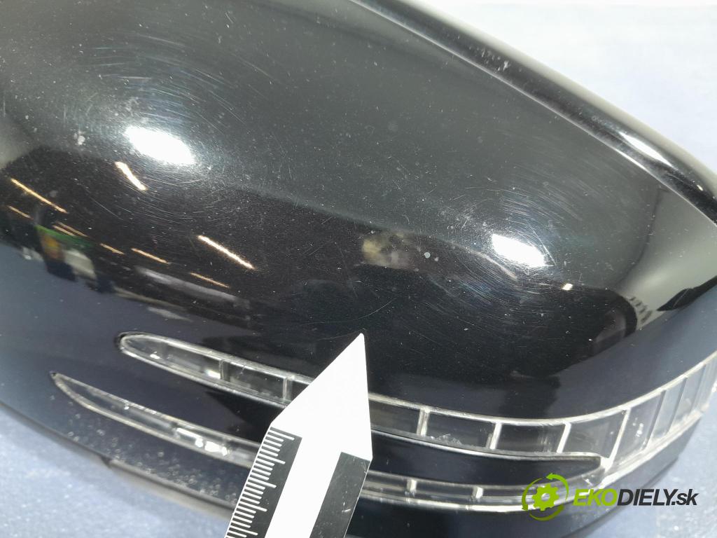Mercedes GL 2014 zrkadlo Vľavo: