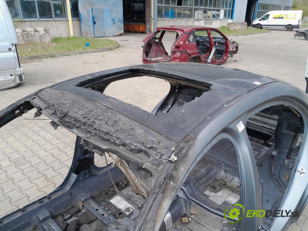 Mercedes S-klasa 2022 Strecha:
