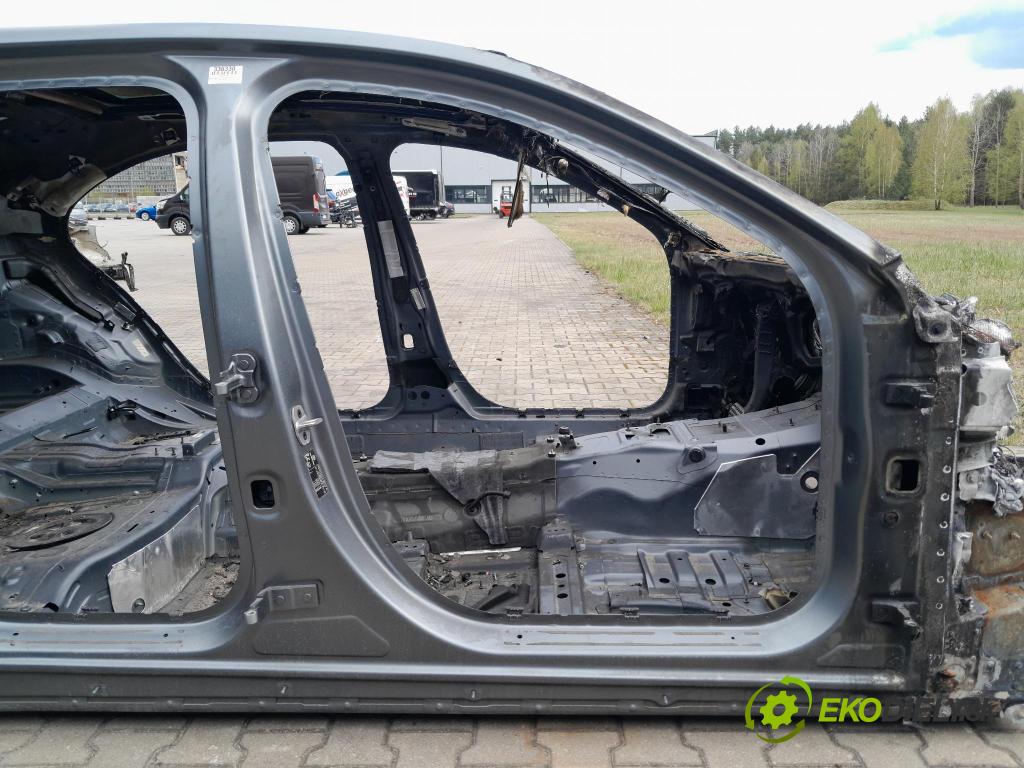 Mercedes S-klasa 0 Práh: v pravo:
