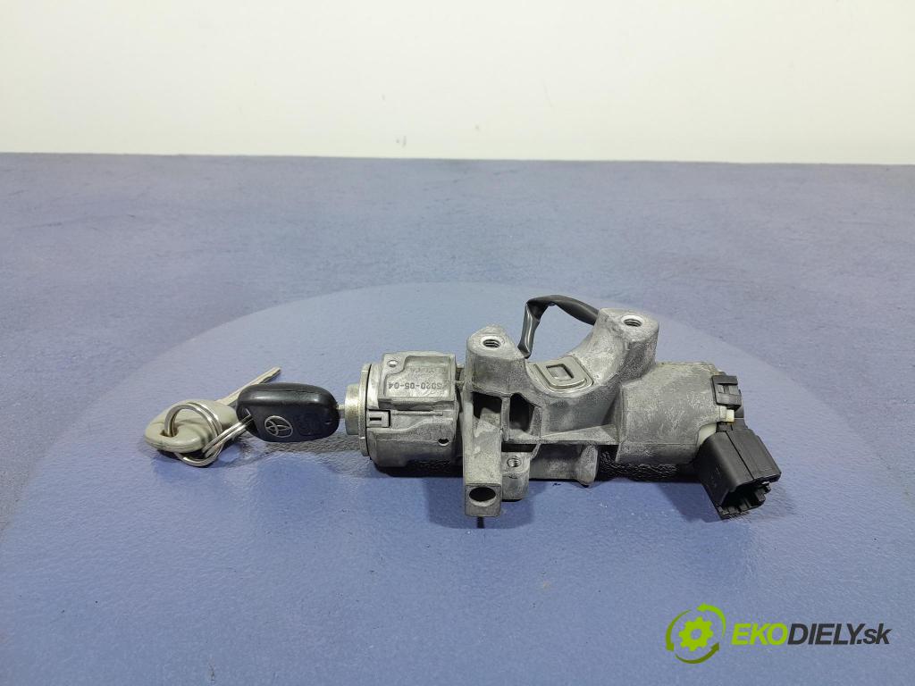 Toyota Avensis 2008 Spínač zapaľovania: 45020-05-04