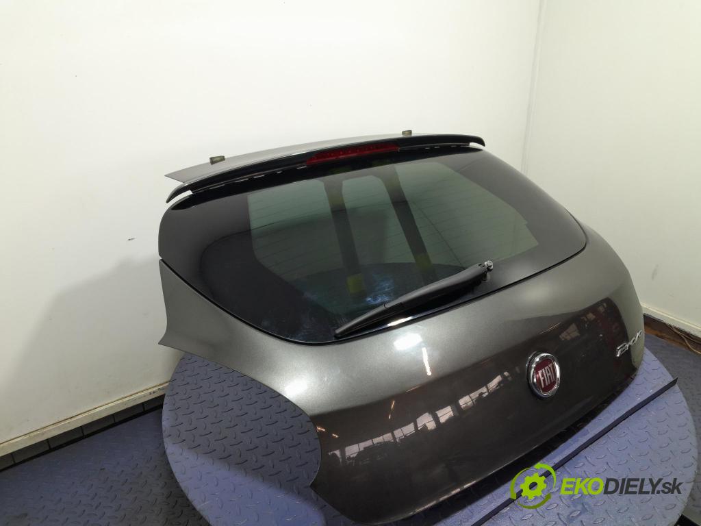 Fiat Bravo 2008 zadna dveře kufra: kufra: