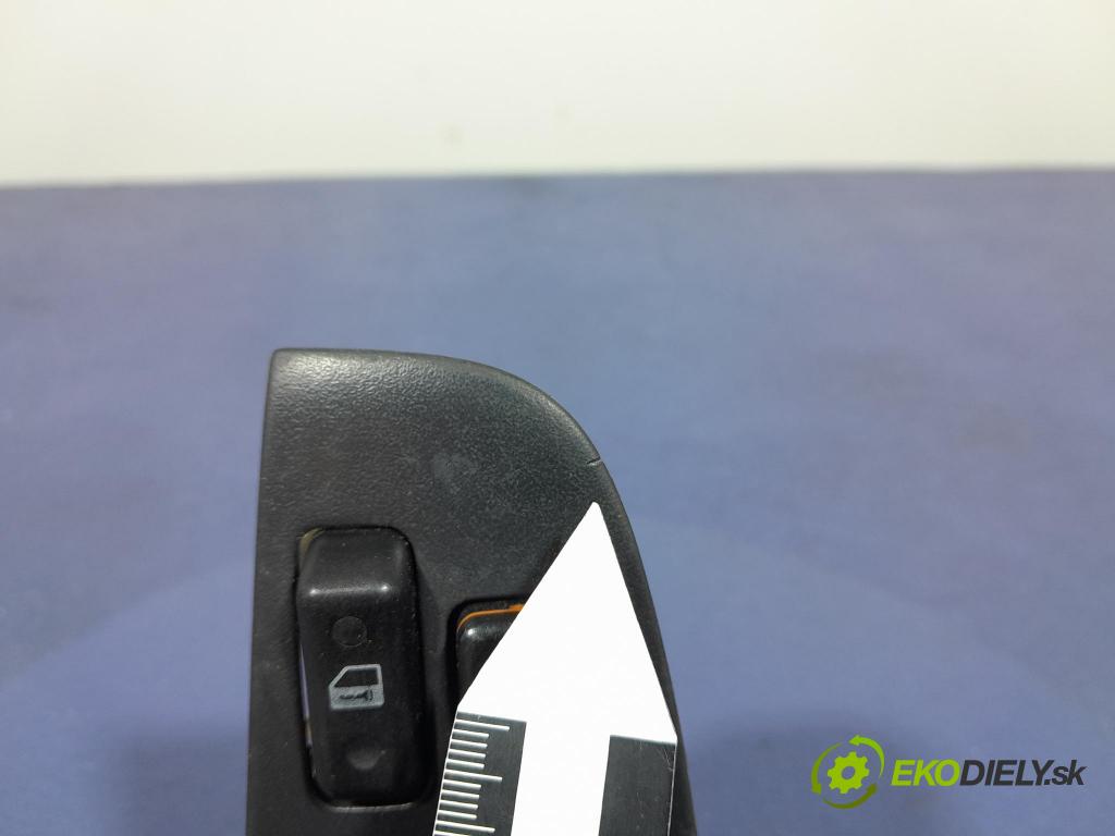 Toyota Avensis 2008 prepínač Okná: 84820-05100