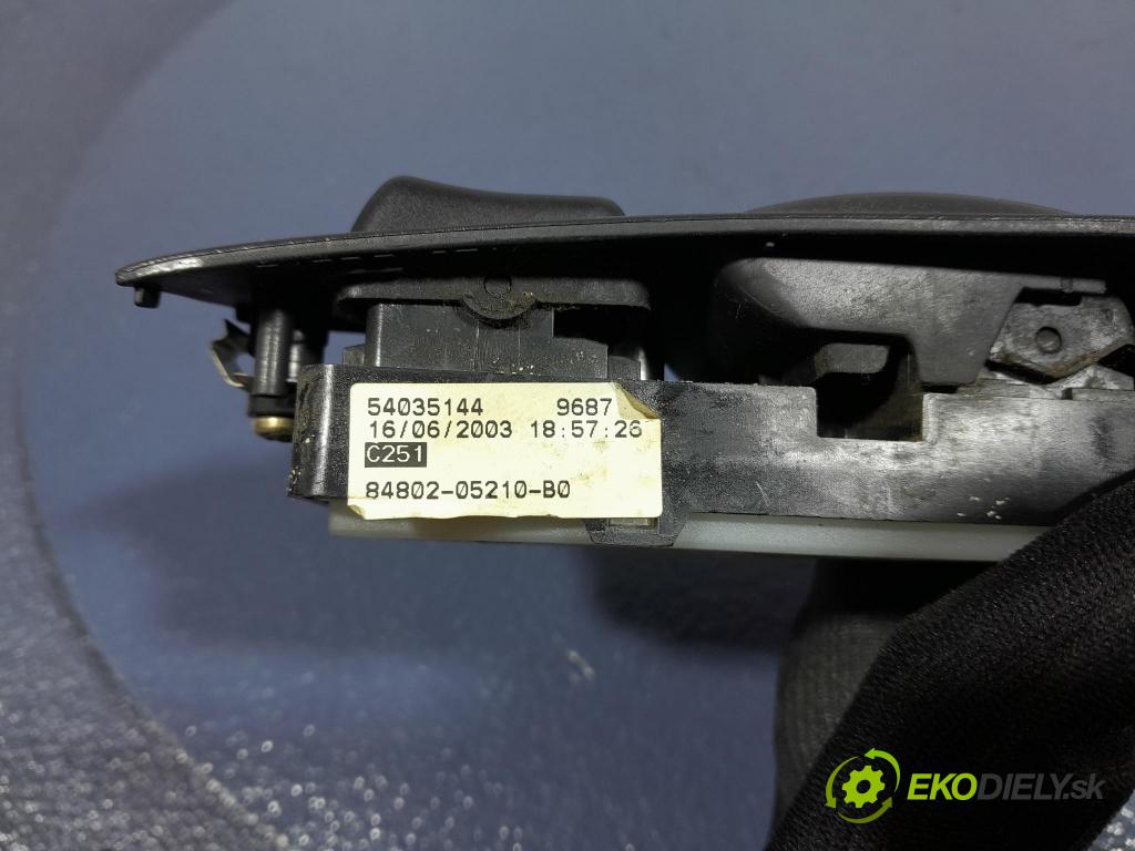 Toyota Avensis 2008 prepínač Okná: 84820-05100