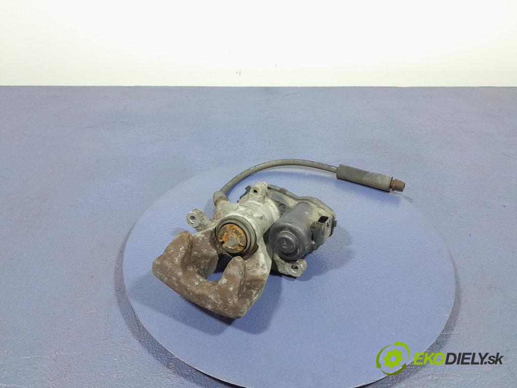 Mercedes A-klasa 2014 brzdič brzdový zad Vľavo: A2464232198