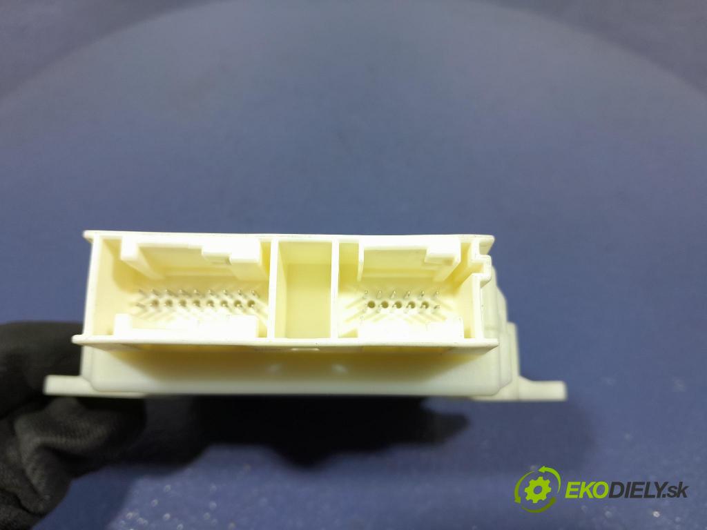 Mercedes GL 2014 snímač / řídící jednotka PDC A1669007507