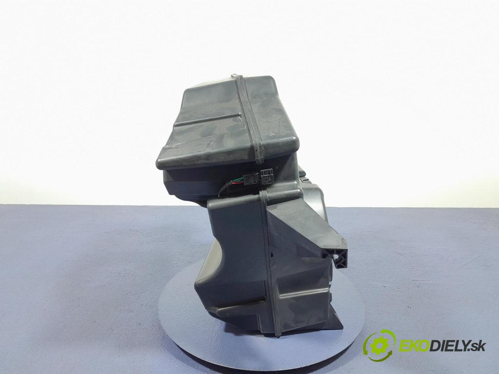 Mercedes GL 2014 Reproduktor / Subwoofer: A1668202802